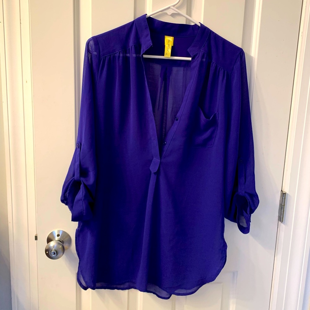Size Medium Royal Blue Flowy shirt